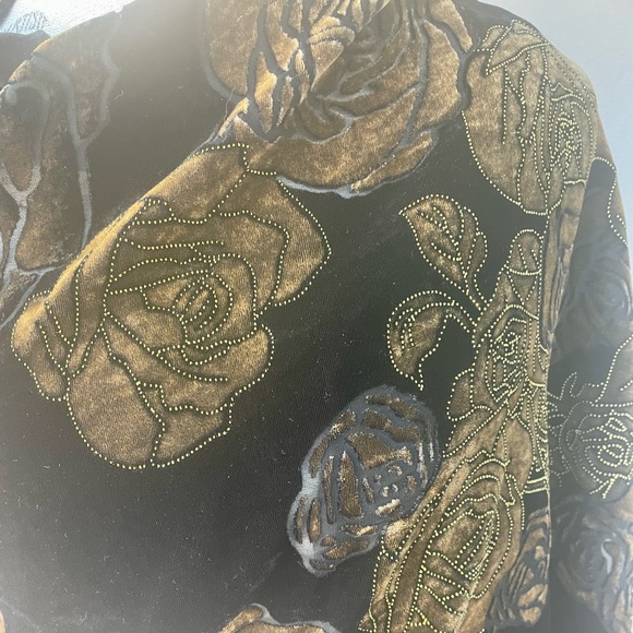 Scarf and/or wrap black and gold - Picture 2 of 4